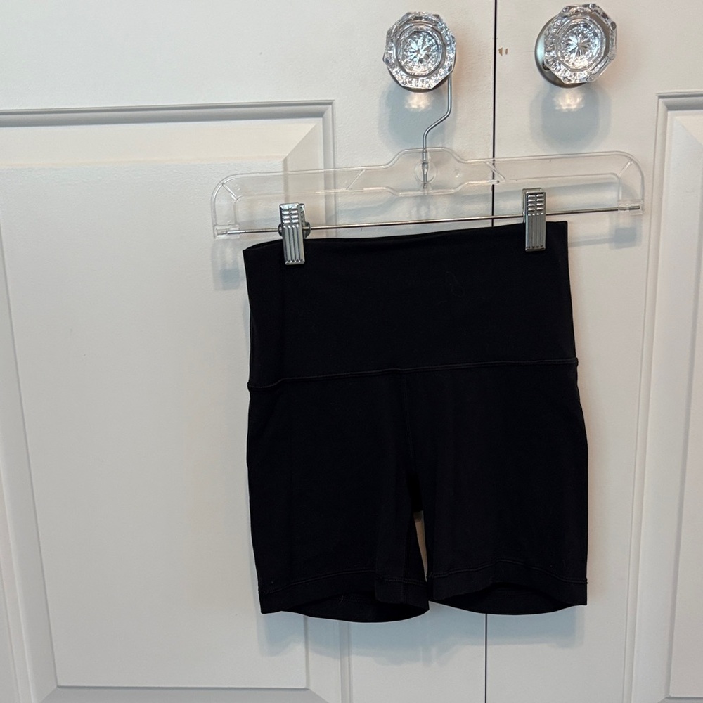 Aritzia TNA Biker Shorts